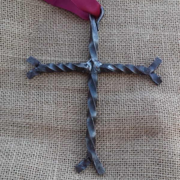 Fish Tail Cross